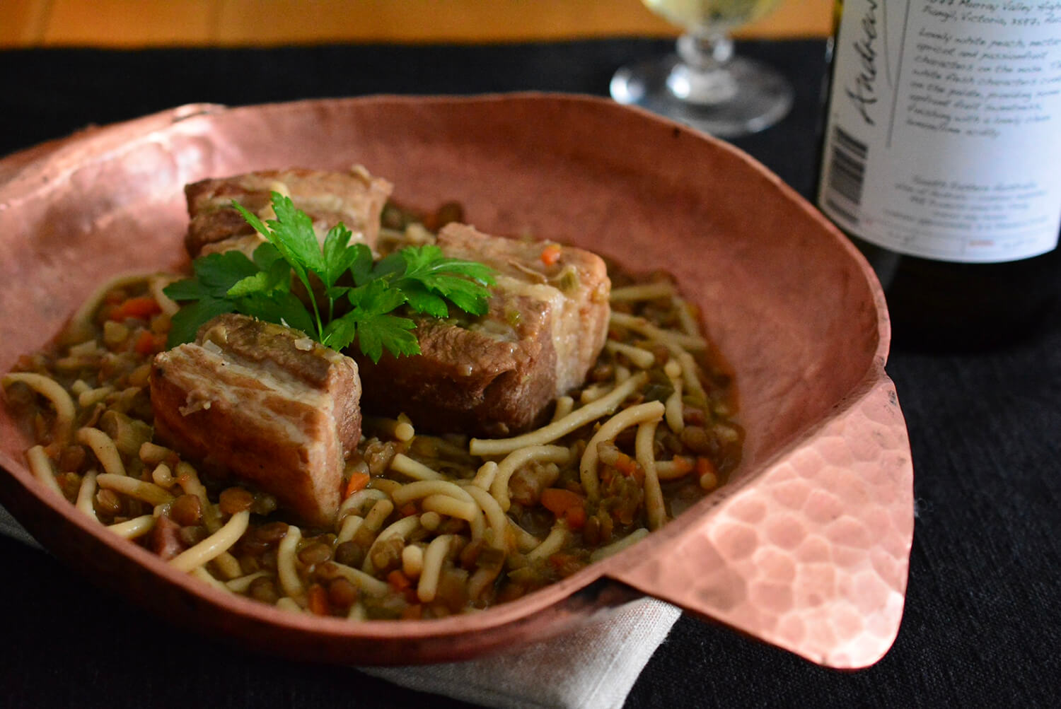 豚バラ肉とレンズ豆の煮込み クルヴェ入り イタリア食材ベリッシモ Magazine